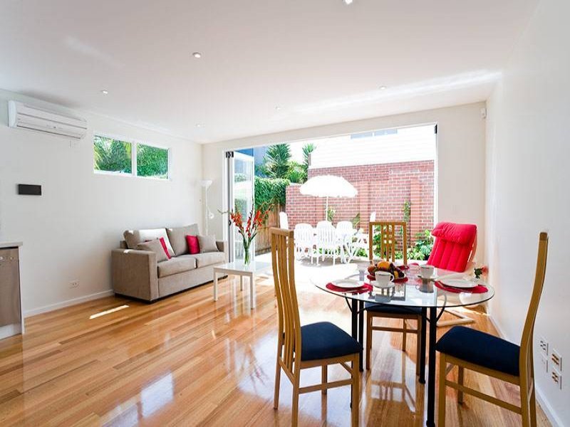 2 Little Lyell St, SOUTH MELBOURNE
