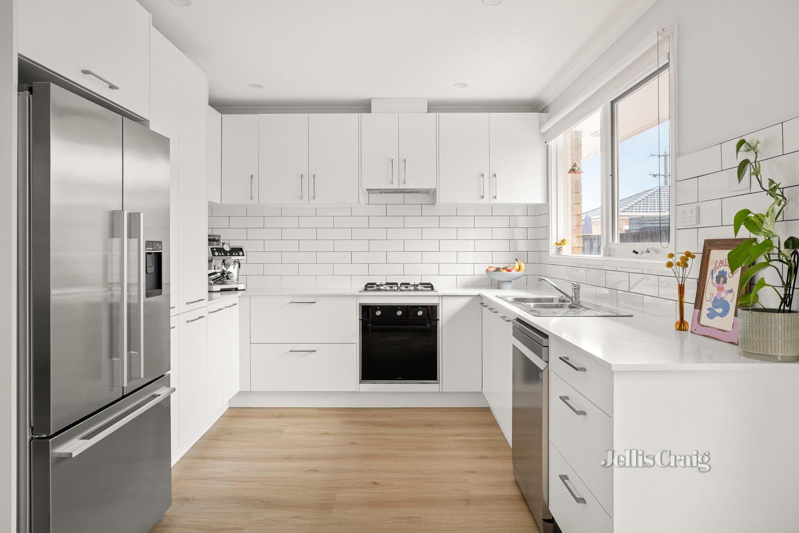 2 Longbeach Close, Aspendale image 4