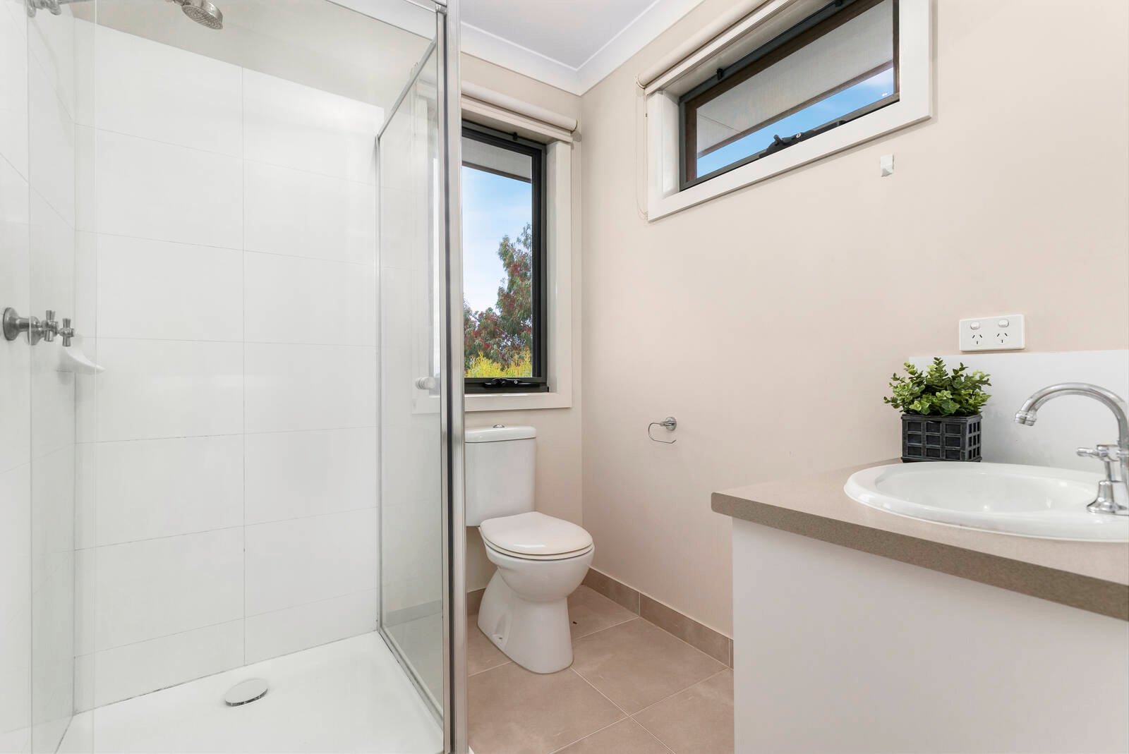 Property Gallery Thumbnail 8
