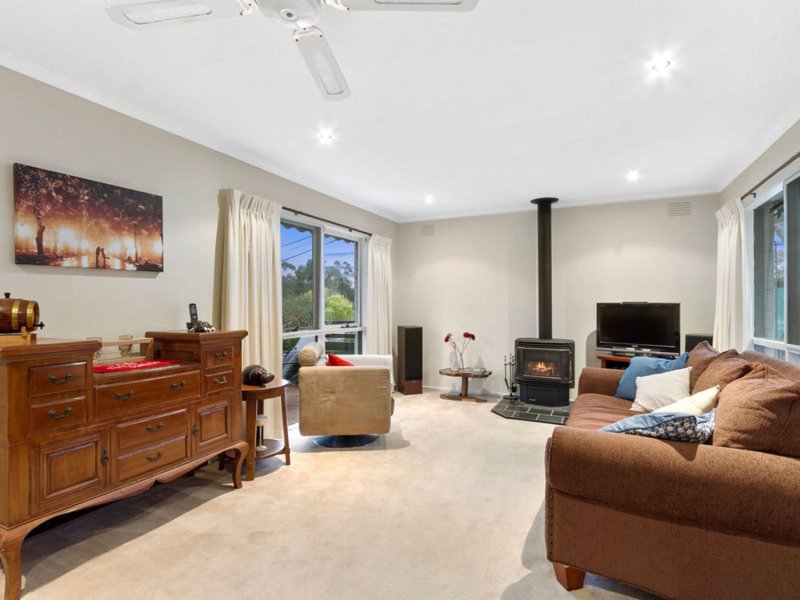 2 Lowe Court, Bayswater North image 4