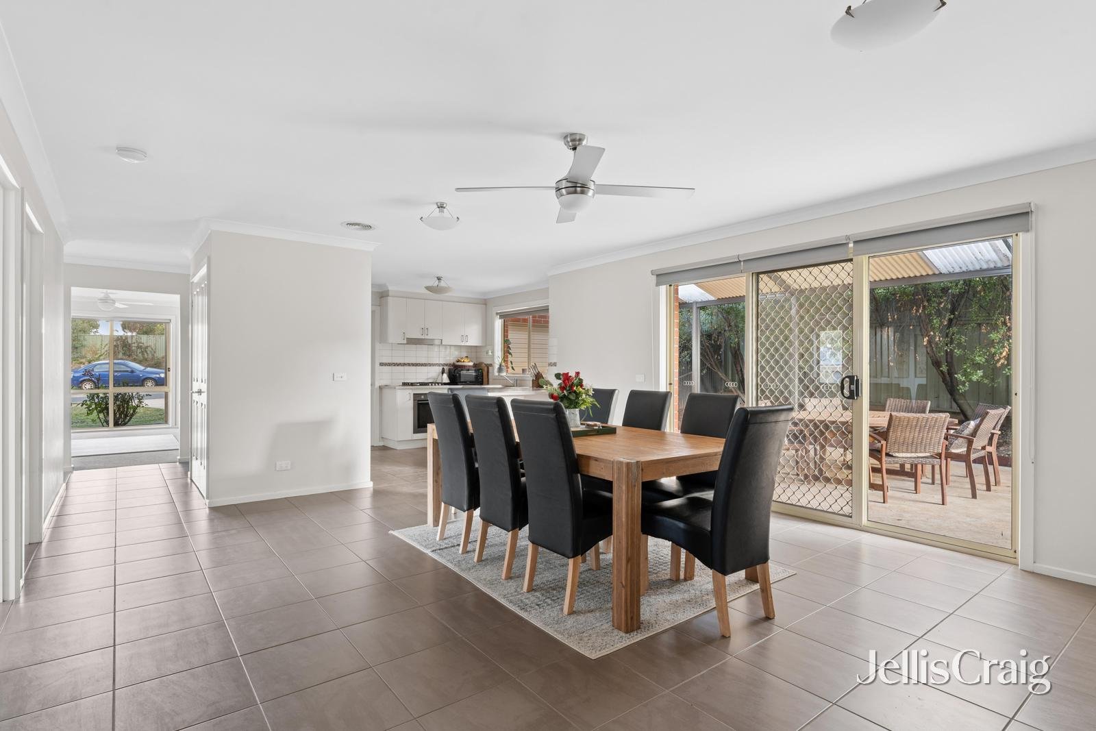 2 Lowry Crescent, Miners&nbsp;Rest image 6