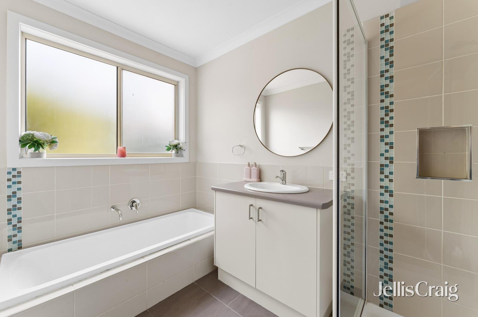 2 Lowry Crescent, Miners&nbsp;Rest image 6
