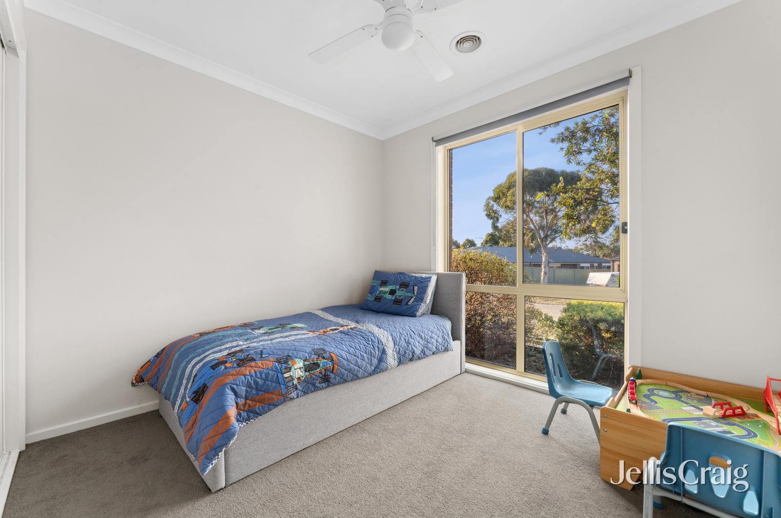 2 Lowry Crescent, Miners&nbsp;Rest image 8