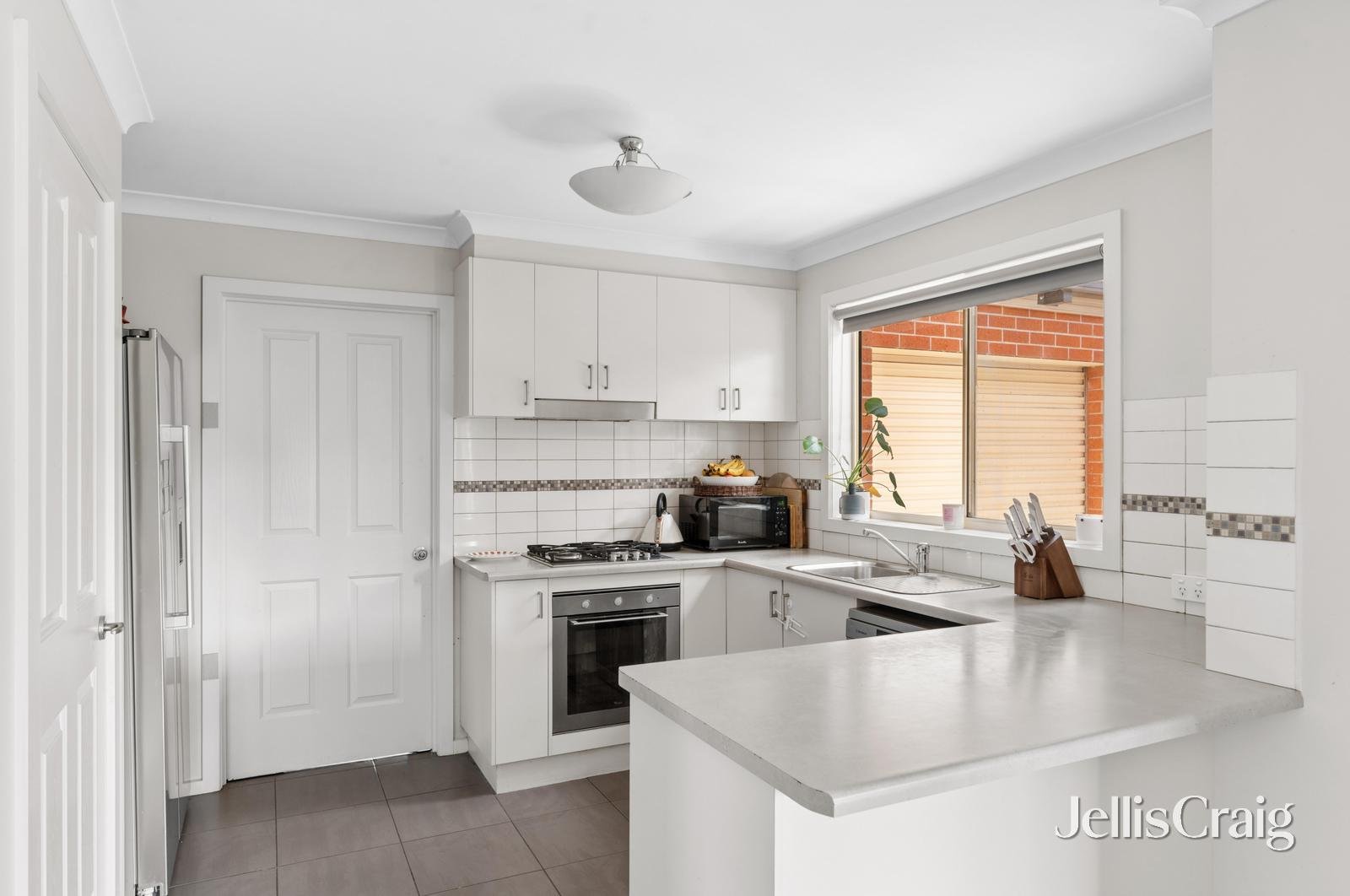 2 Lowry Crescent, Miners&nbsp;Rest image 3