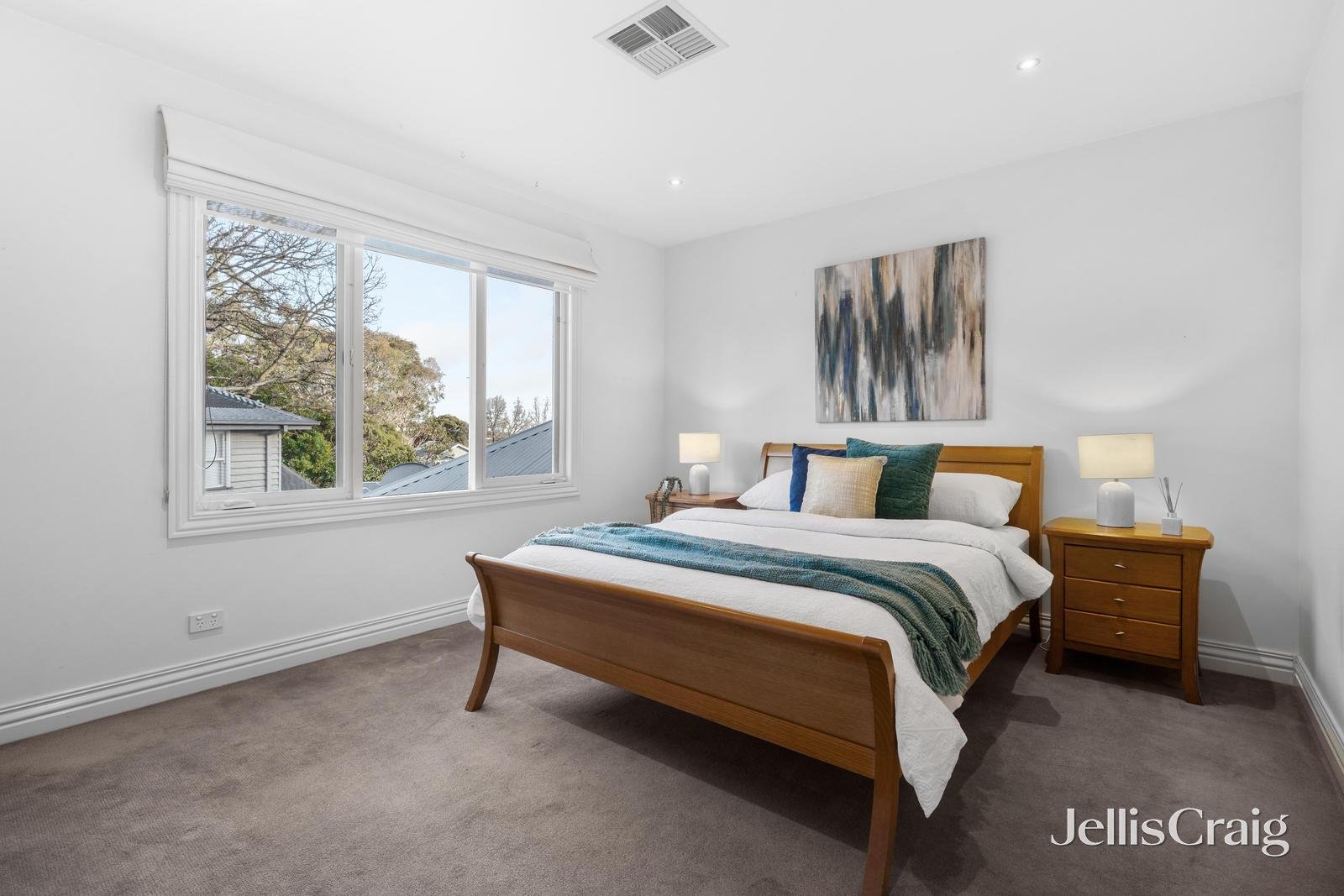 2 Lucknow Court, Mitcham image 11
