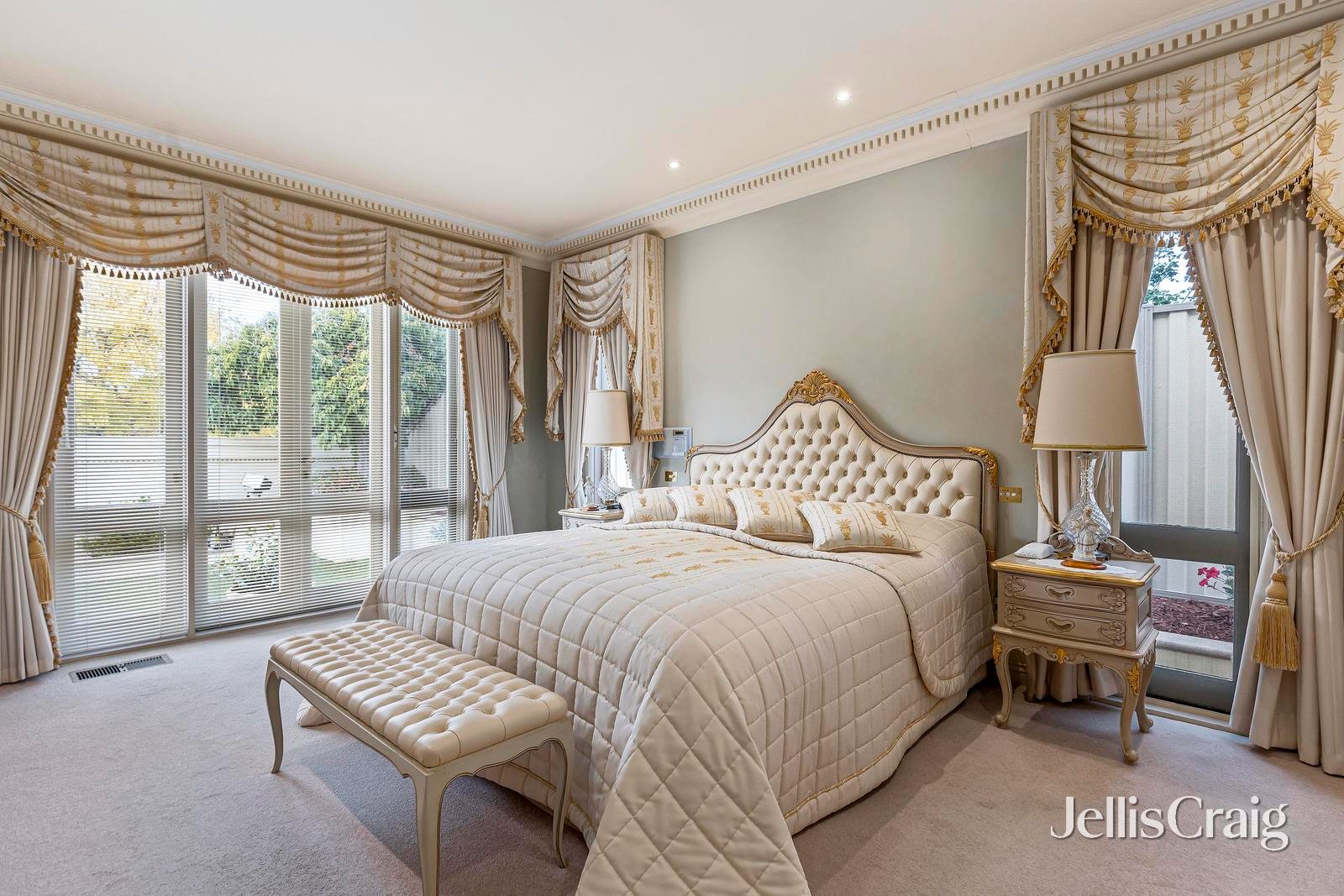 2 Lyric Court, Warranwood image 12