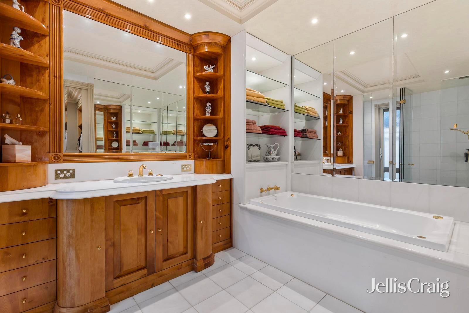 2 Lyric Court, Warranwood image 15