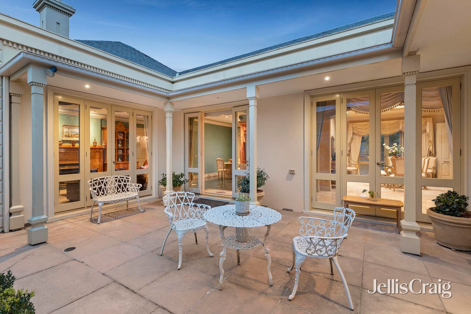 2 Lyric Court, Warranwood image 16