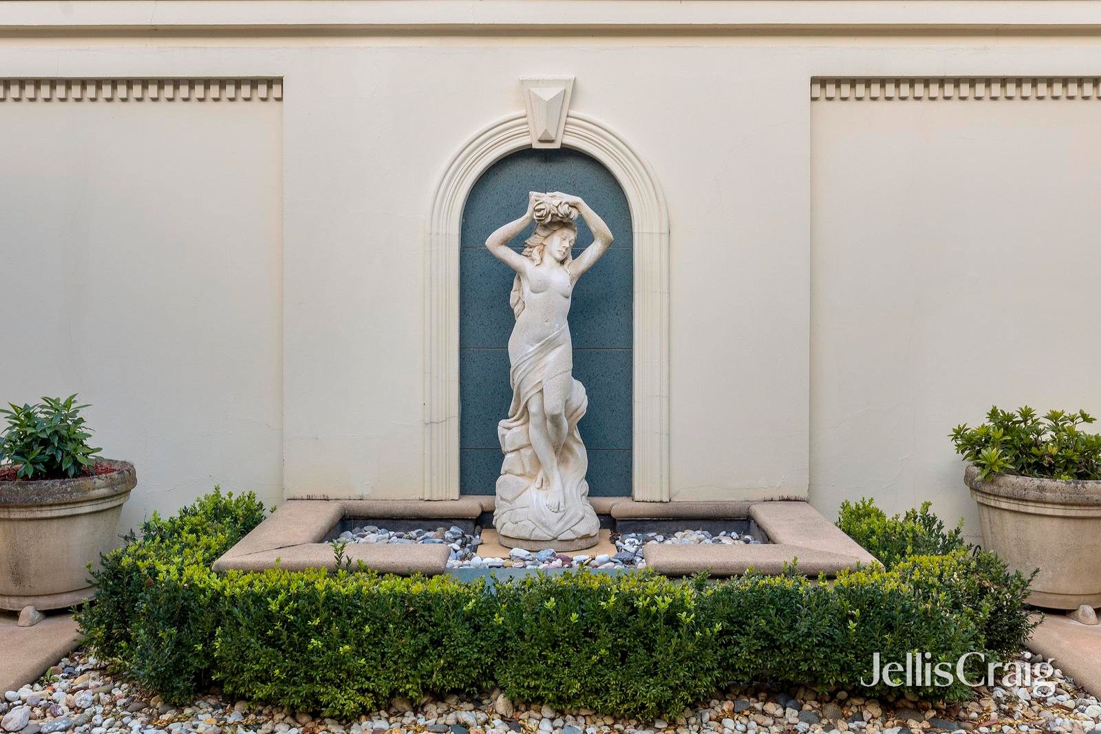 2 Lyric Court, Warranwood image 17