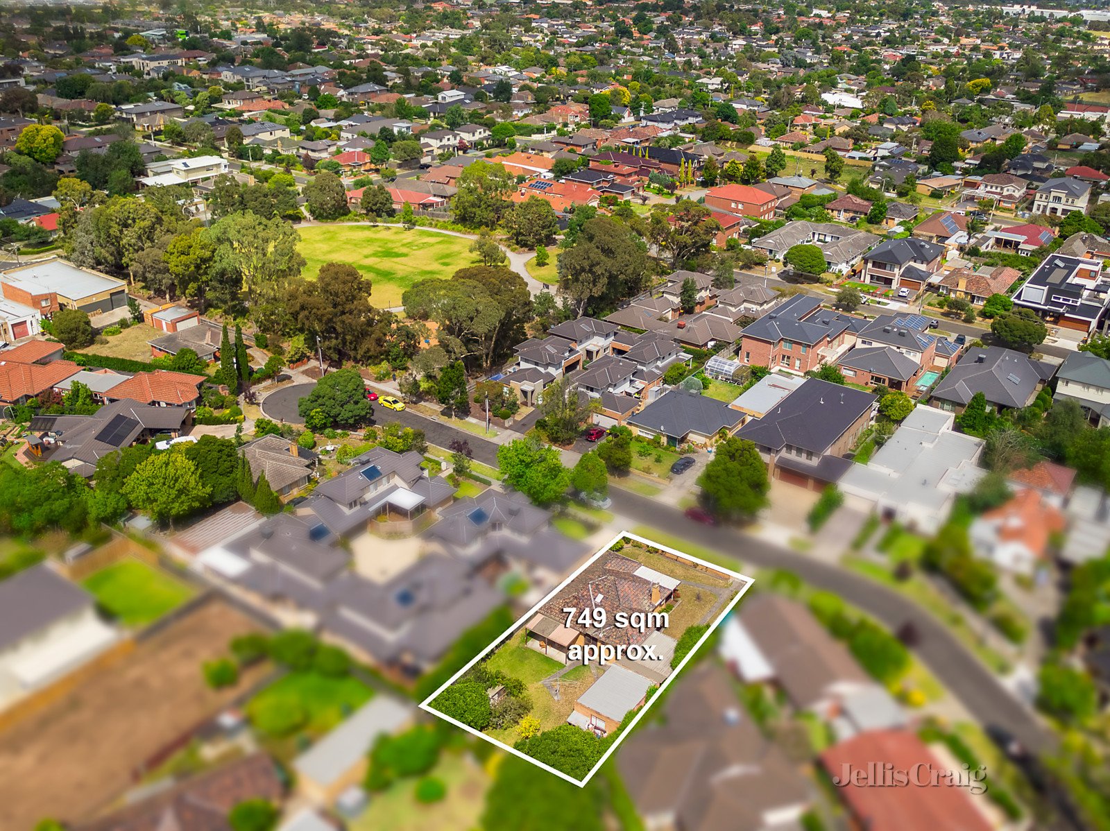 2 Madison Court, Mount Waverley image 7