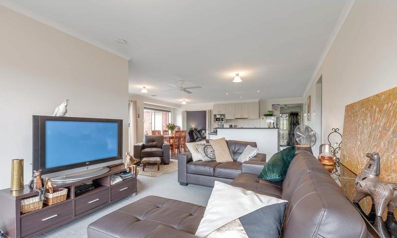 2 Manna Gum Heights, Mount Pleasant image 3