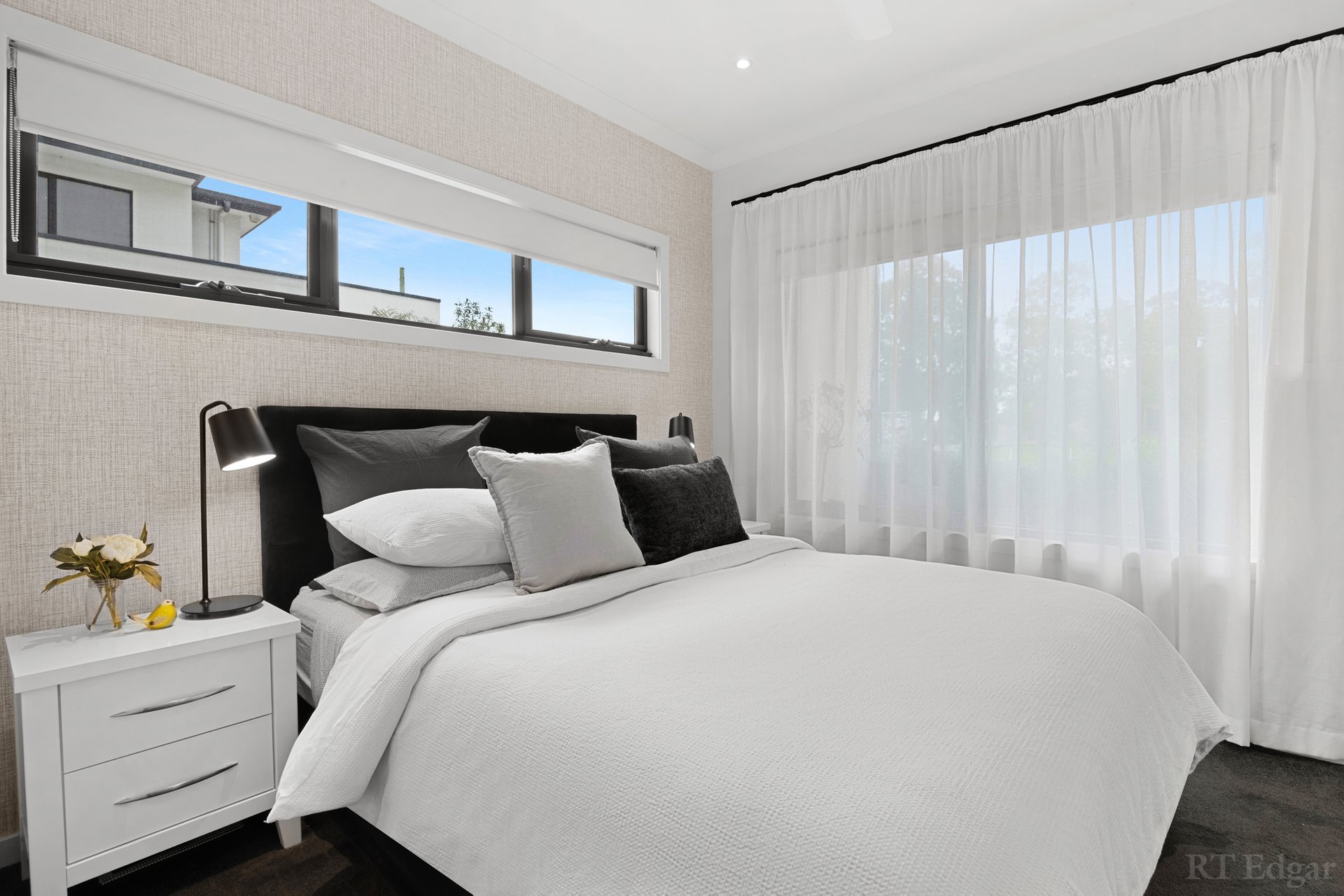Property Gallery Thumbnail 6