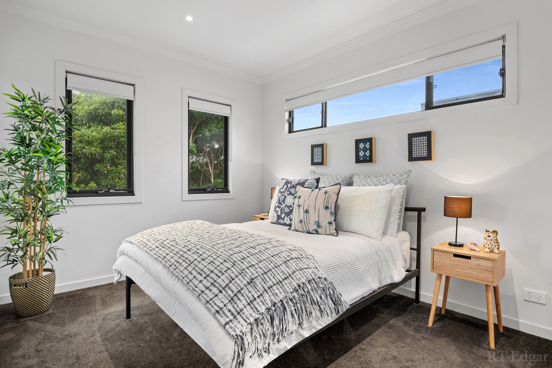 Property Gallery Thumbnail 8