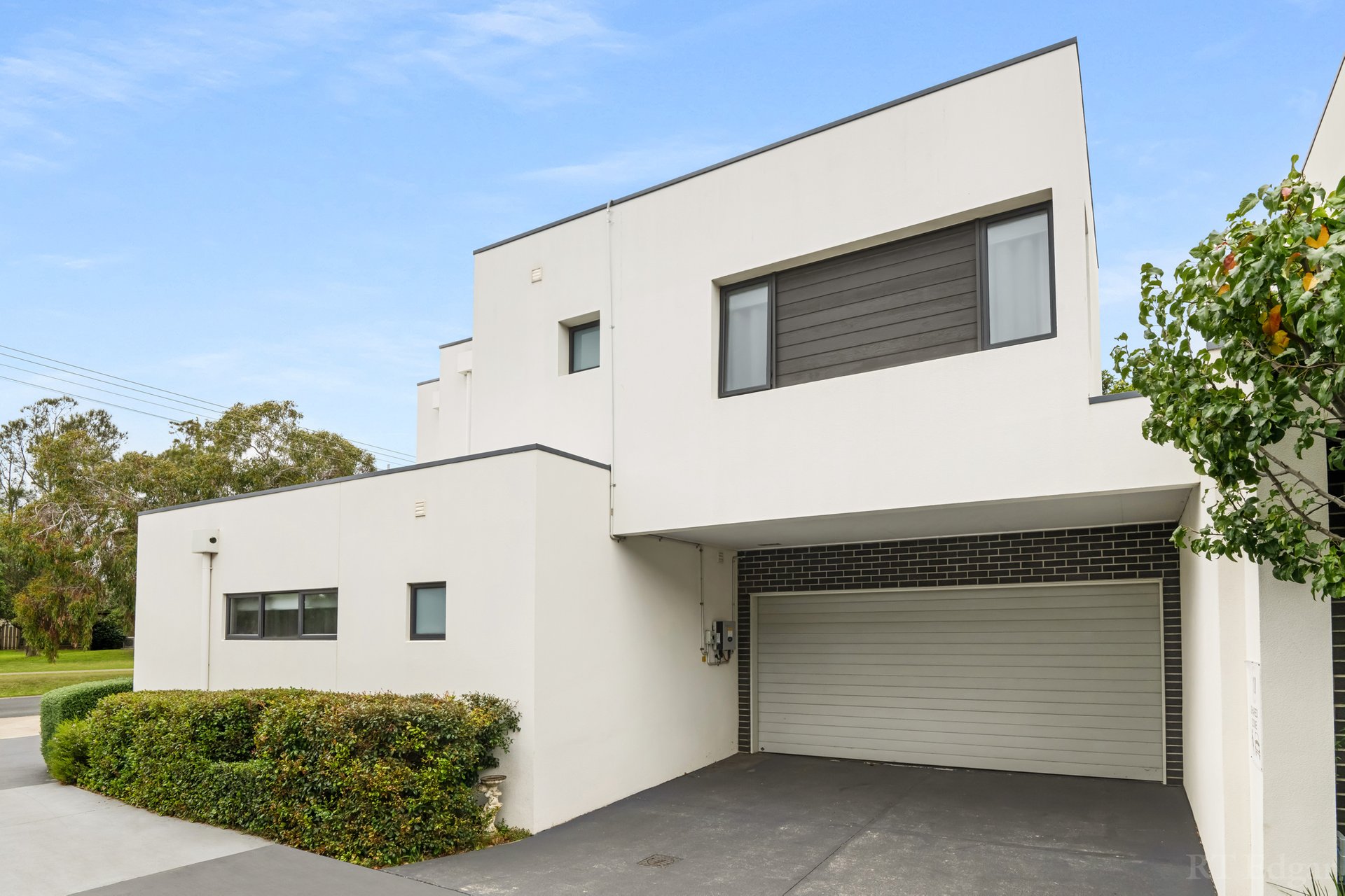 Property Gallery Thumbnail 10
