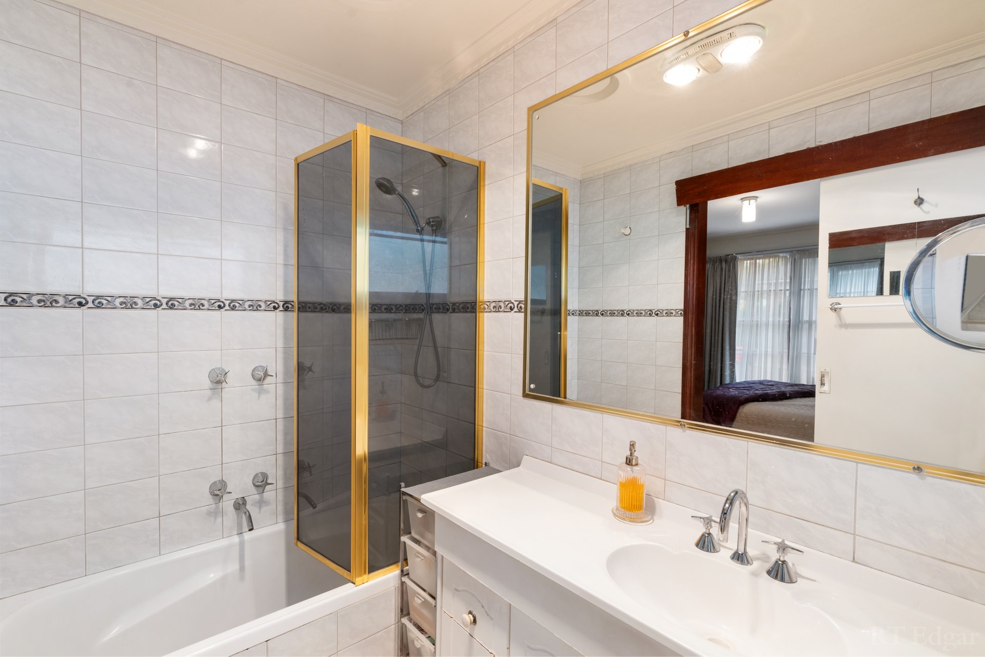 Property Gallery Thumbnail 11