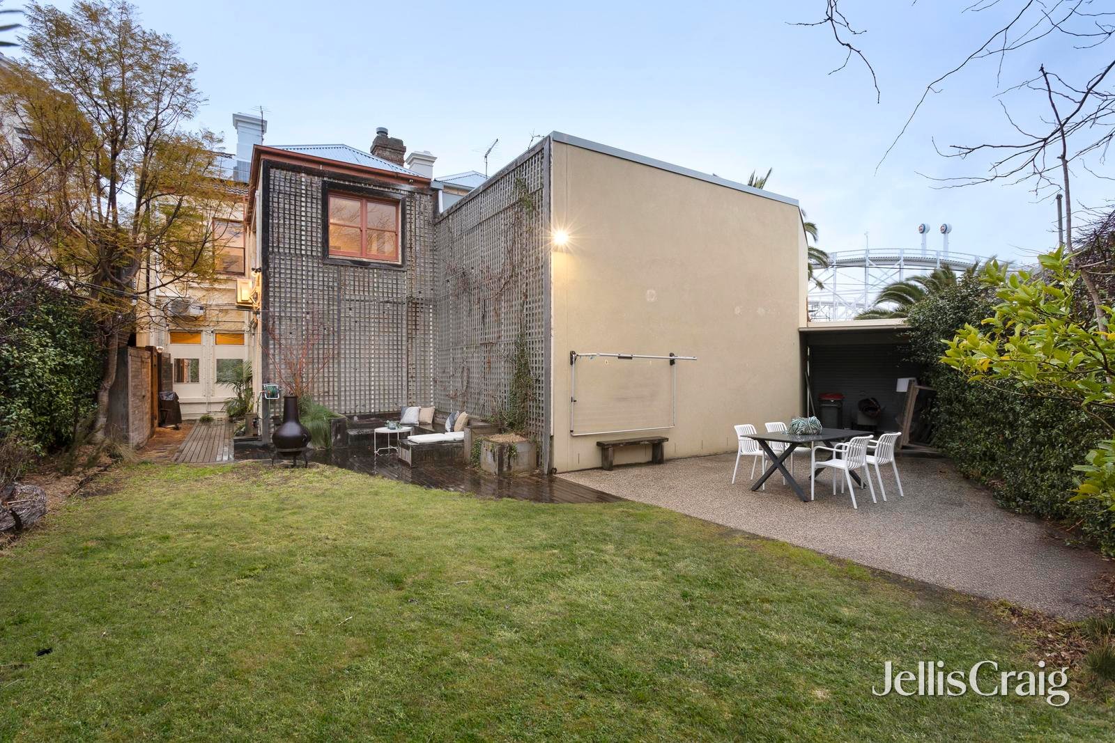 2 Marine Parade, St Kilda image 2