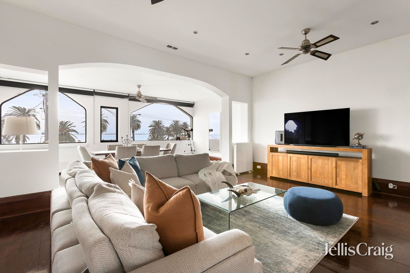 2 Marine Parade, St Kilda image 3