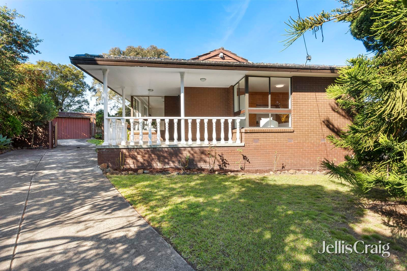2 Marong Grove, Balwyn image 1