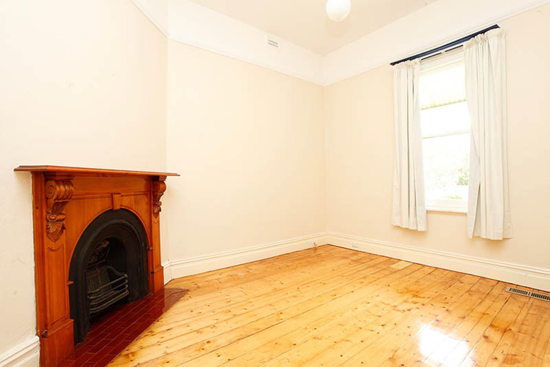 2 Maxwell Street, Kew image 5