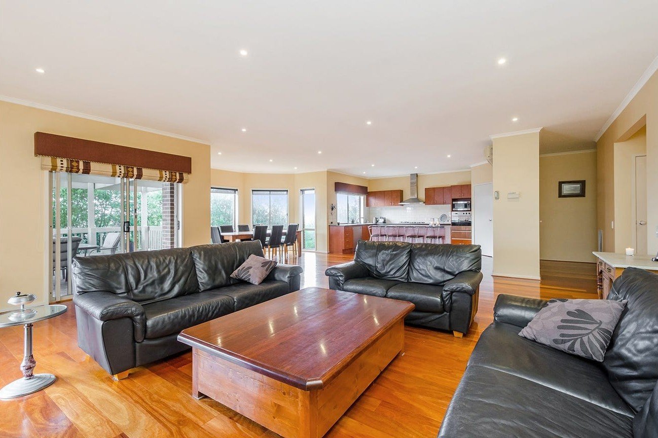 2 May Court, Glen&nbsp;Waverley image 2