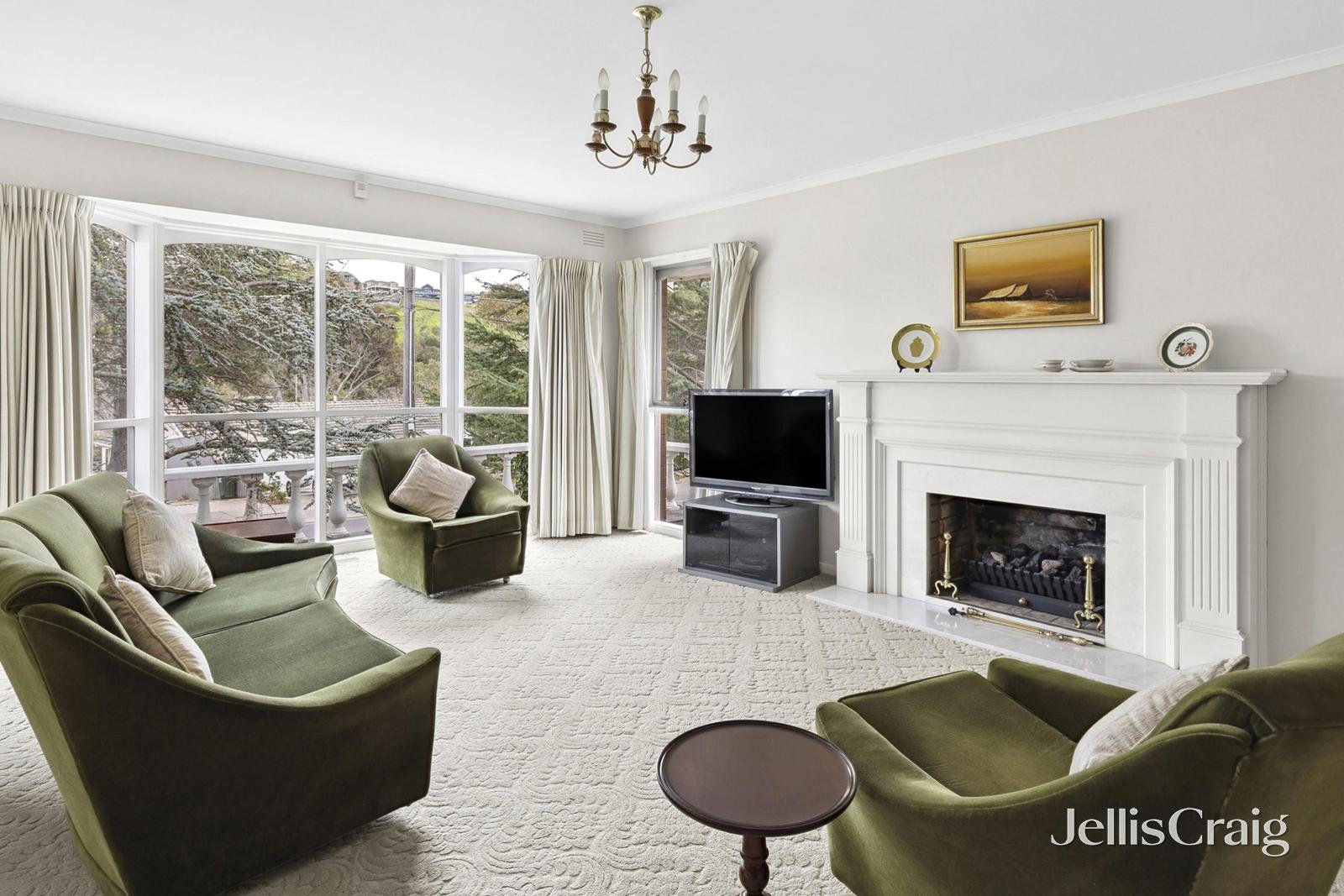 2 Mayfair Drive, Newtown image 3