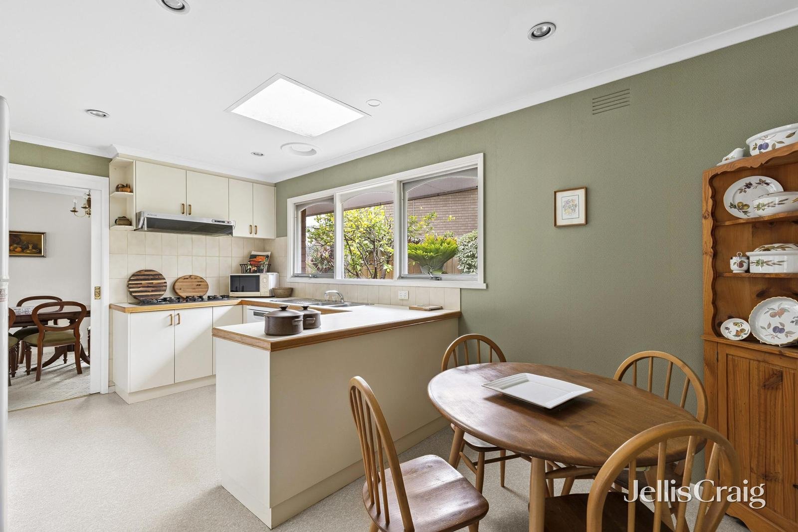 2 Mayfair Drive, Newtown image 10