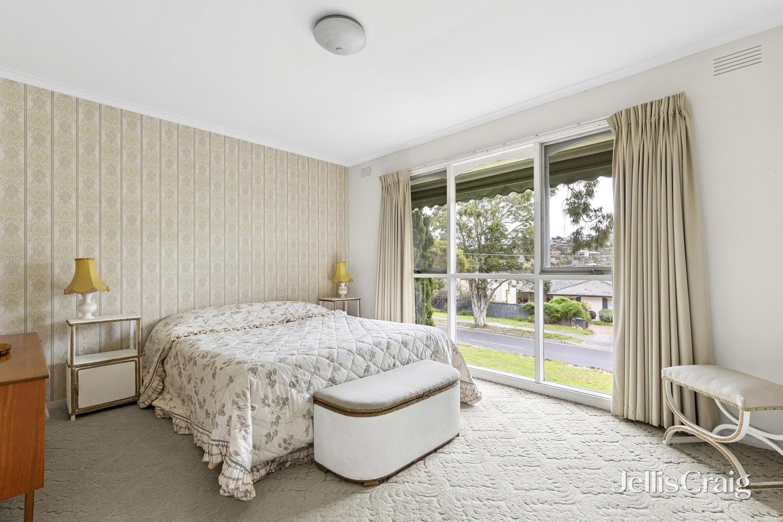 2 Mayfair Drive, Newtown image 12