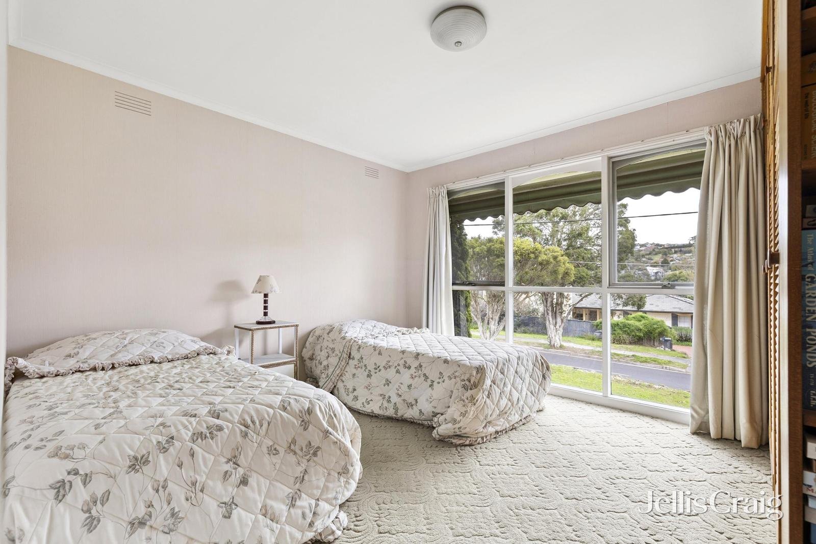 2 Mayfair Drive, Newtown image 15
