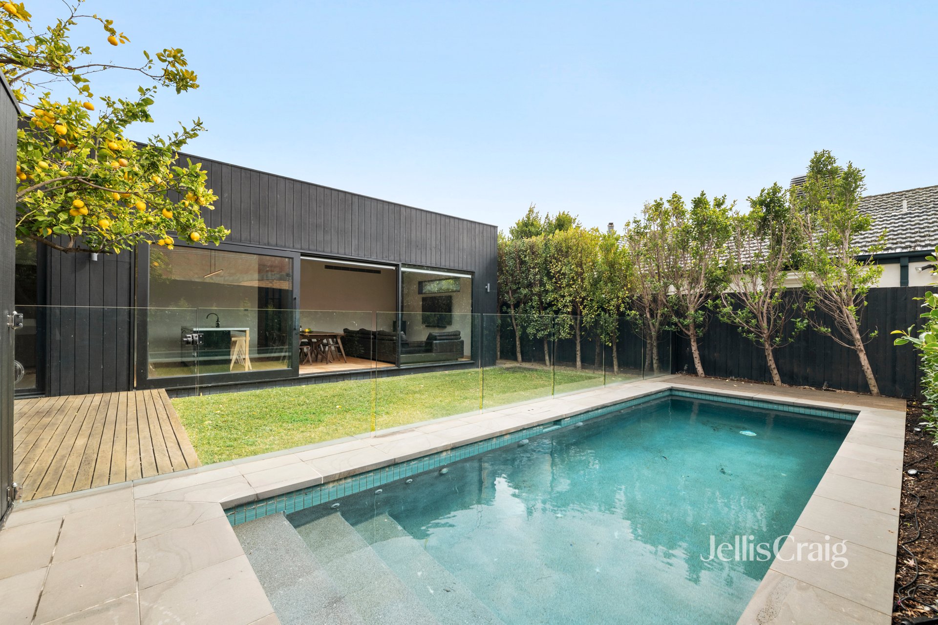 2 McArthur St, Malvern image 2