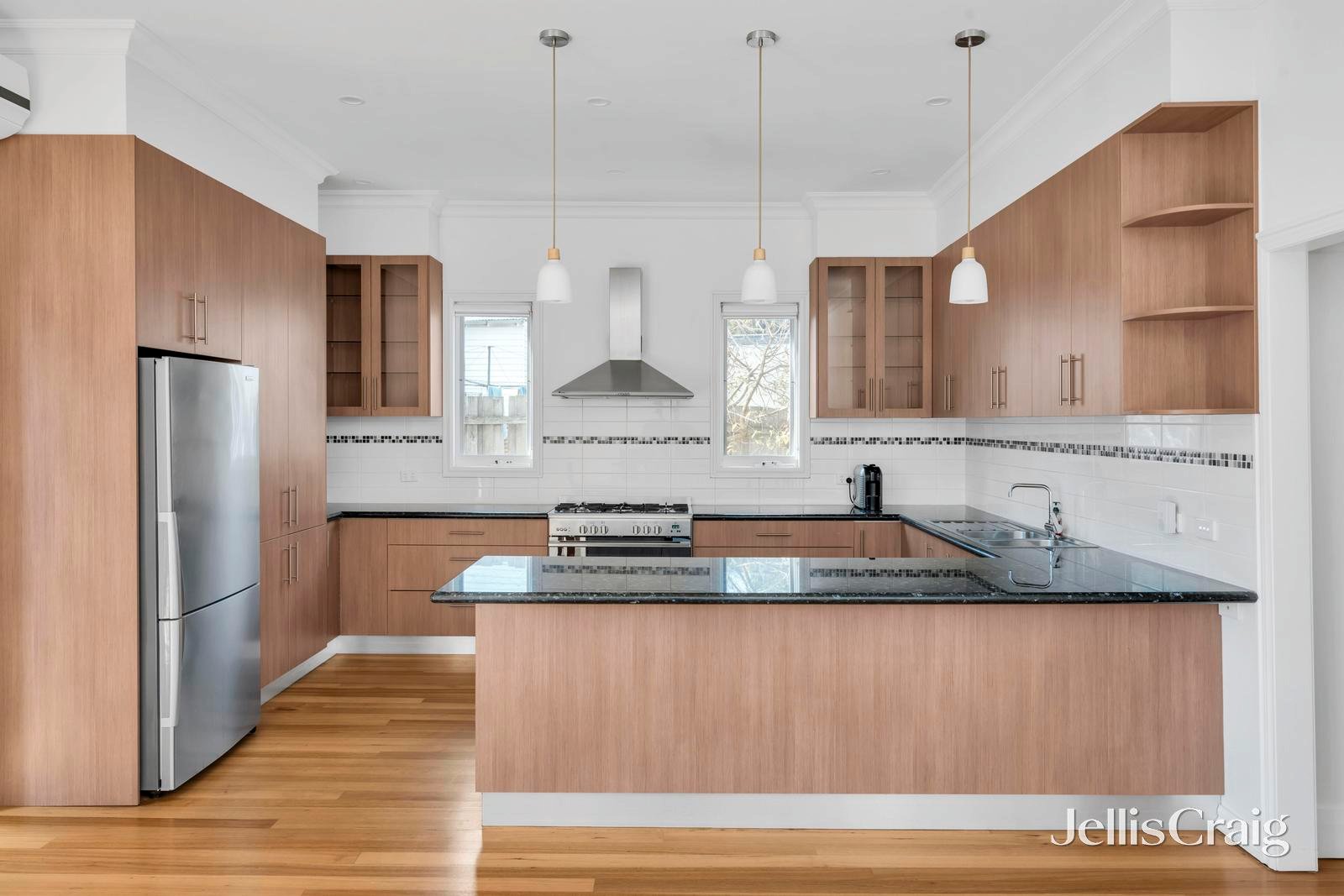 2 Mcgregor Avenue, Brunswick West image 3