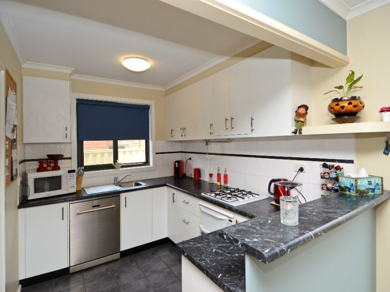 2 McMillan Avenue, Geelong image 3