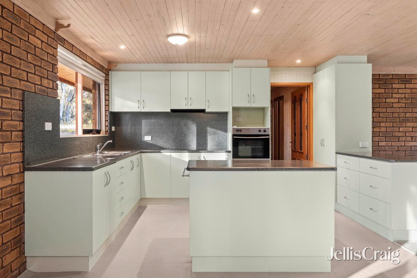 2 McMillan Road, Green&nbsp;Gully image 7