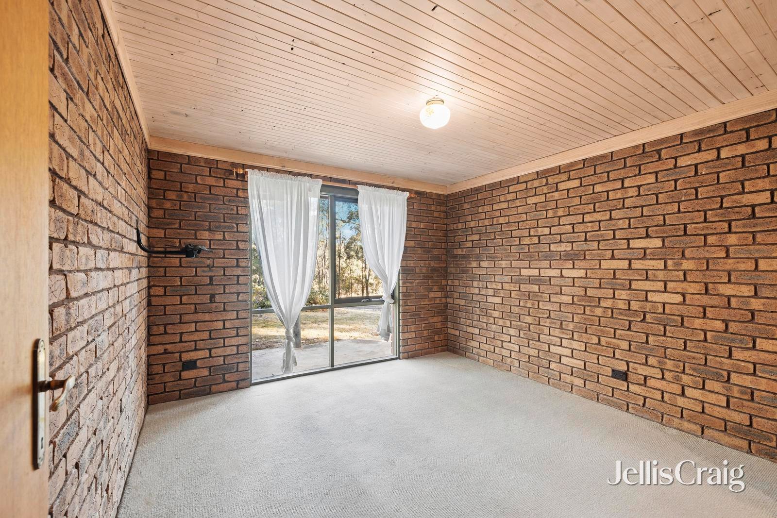 2 McMillan Road, Green&nbsp;Gully image 8