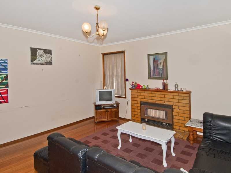 2 Meddings Court, East Geelong image 2
