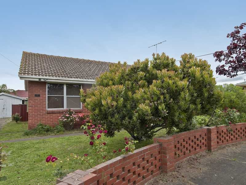 2 Meddings Court, East Geelong image 5