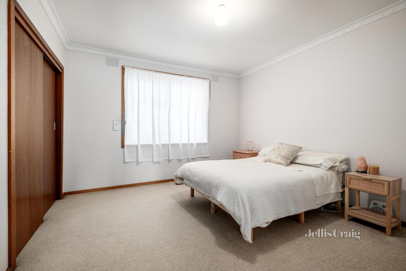 2 Melissa Street, Mount Waverley image 5