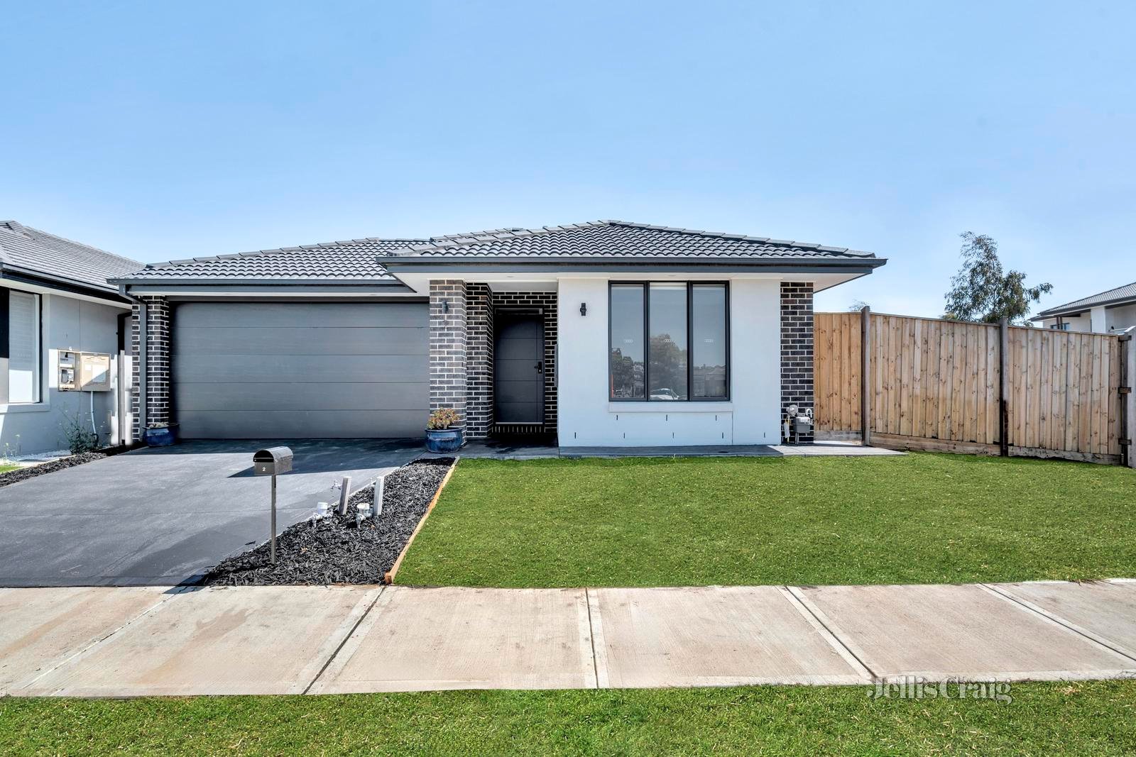 2 Melville Avenue, Wallan image 1