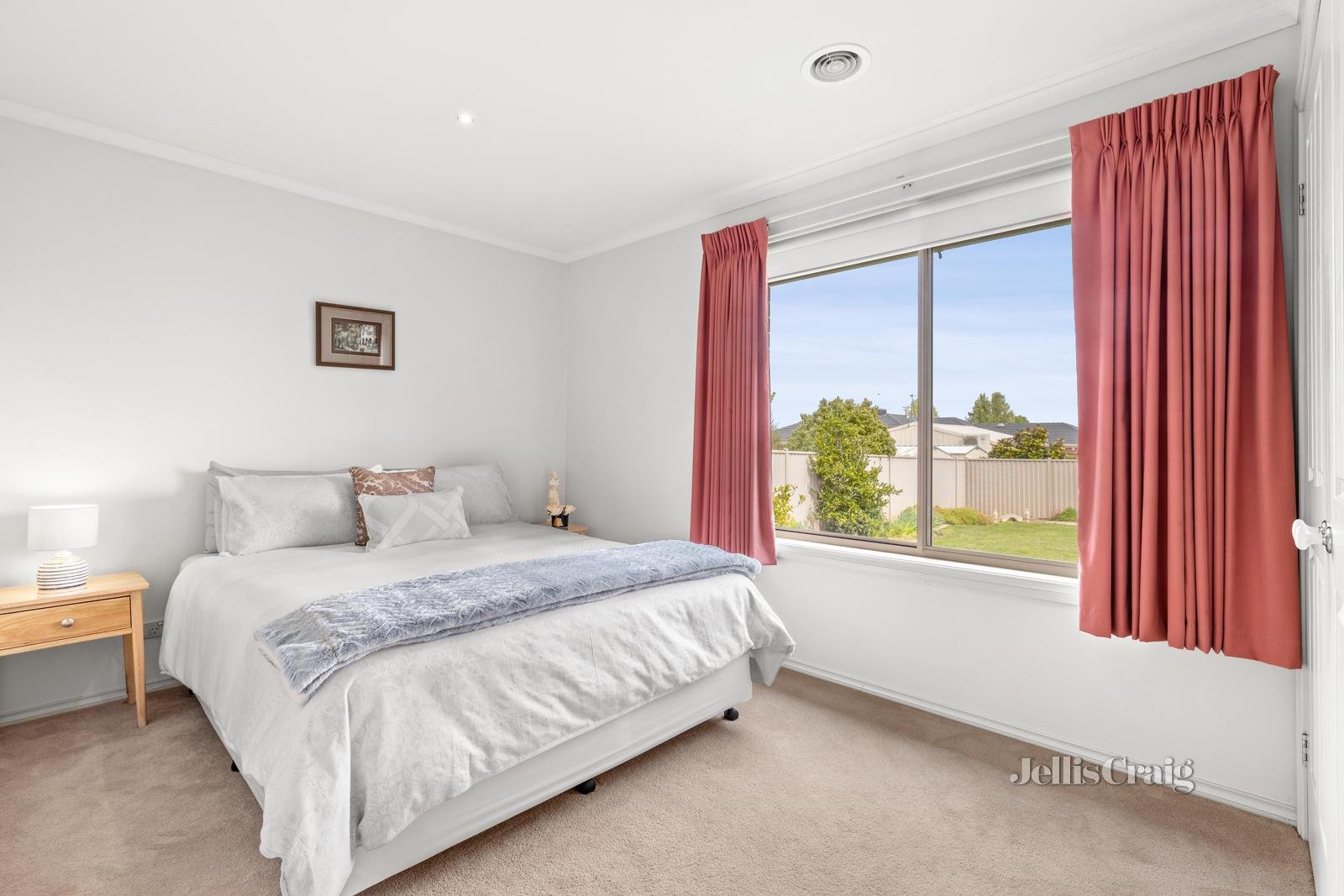 2 Millford Court, Invermay Park image 11