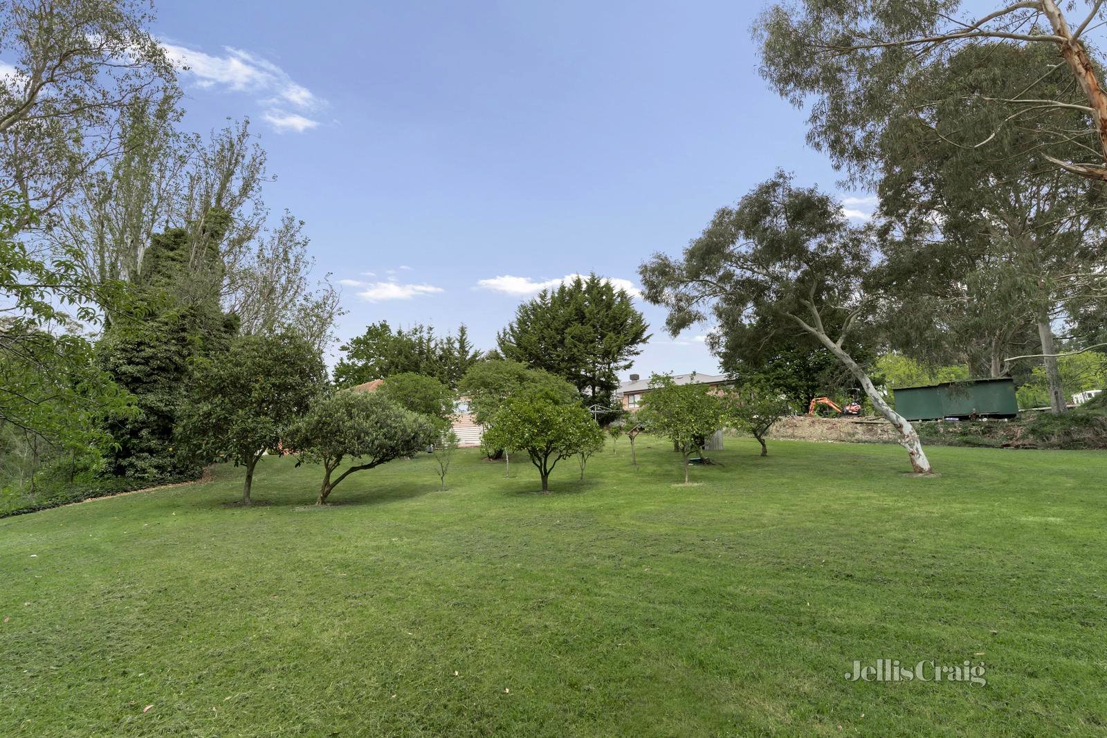 2 Milne Road, Park Orchards image 11