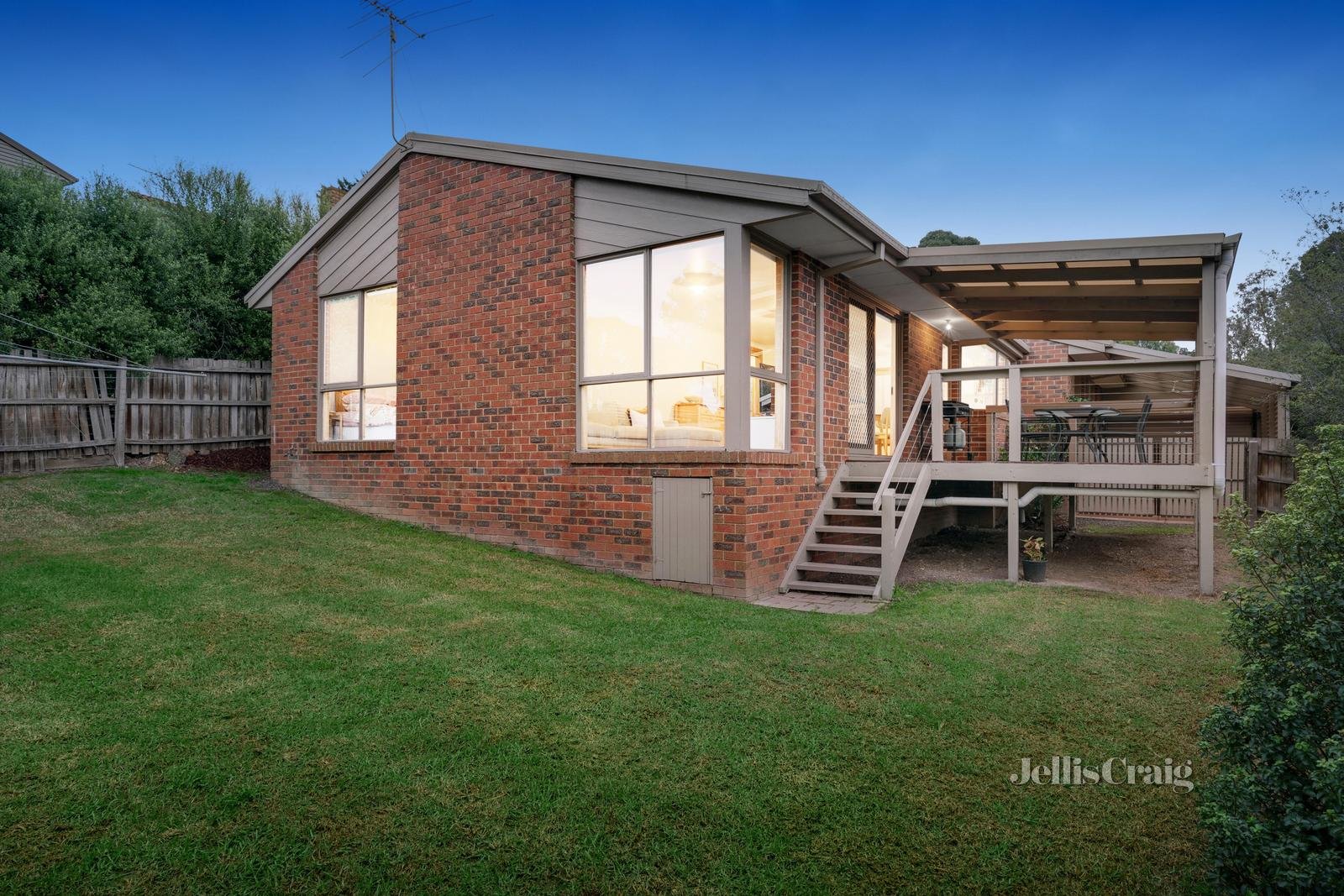 2 Mitchell Court, Diamond Creek image 2