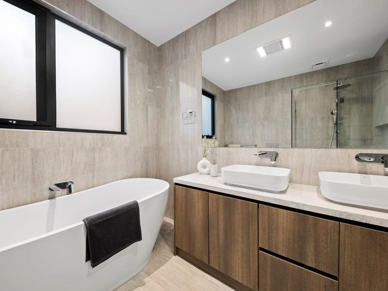 Property Gallery Thumbnail 11