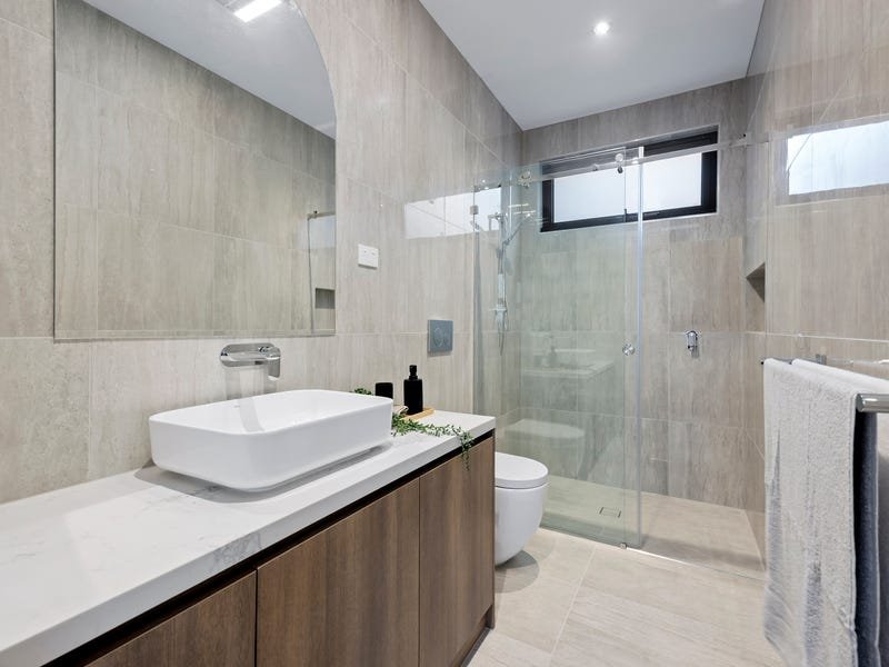 Property Gallery Thumbnail 12