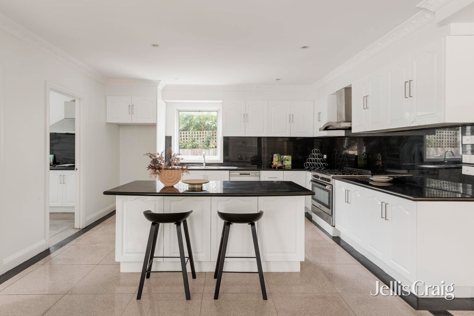 2 Monash Avenue, Balwyn image 10