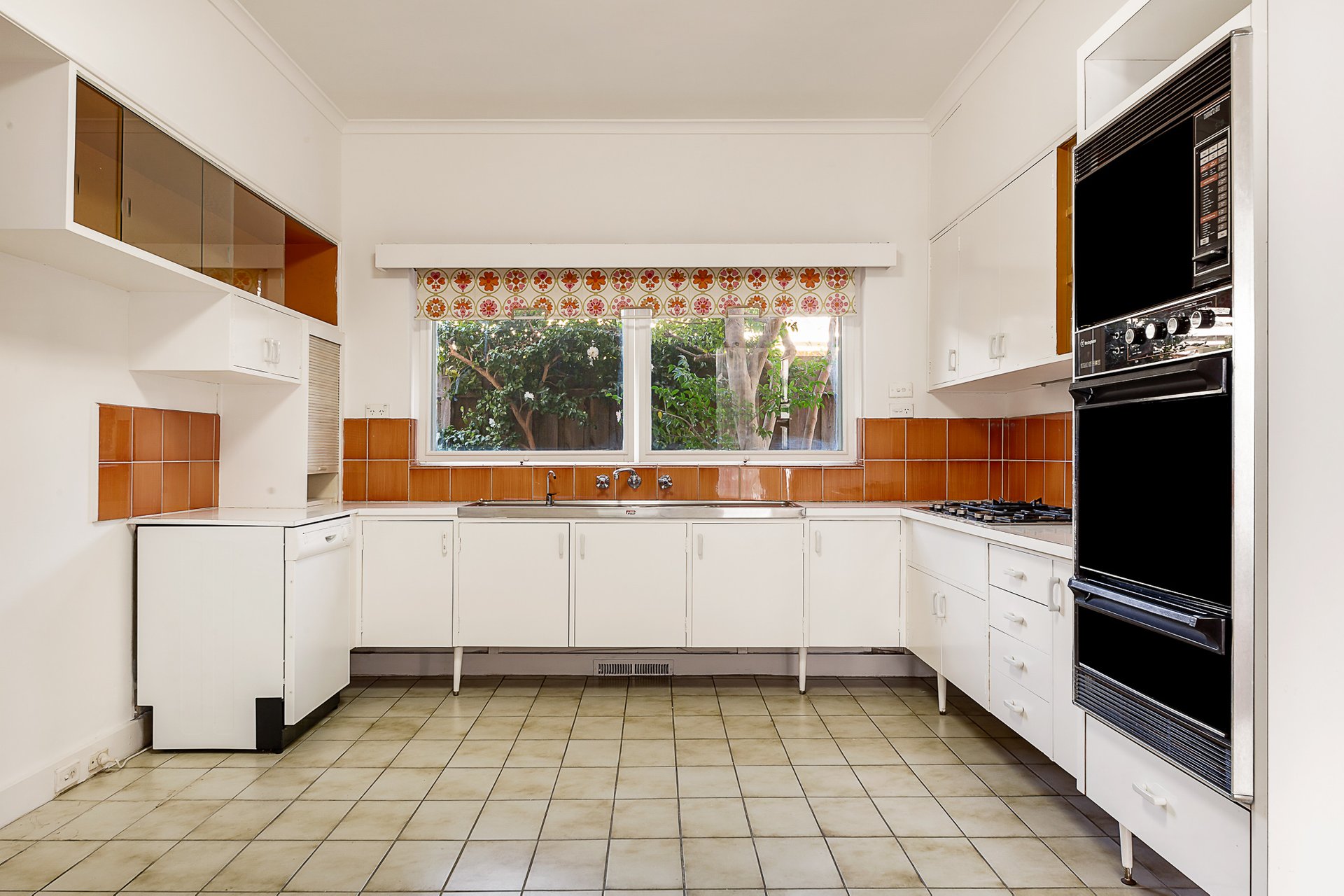 Property Gallery Thumbnail 9