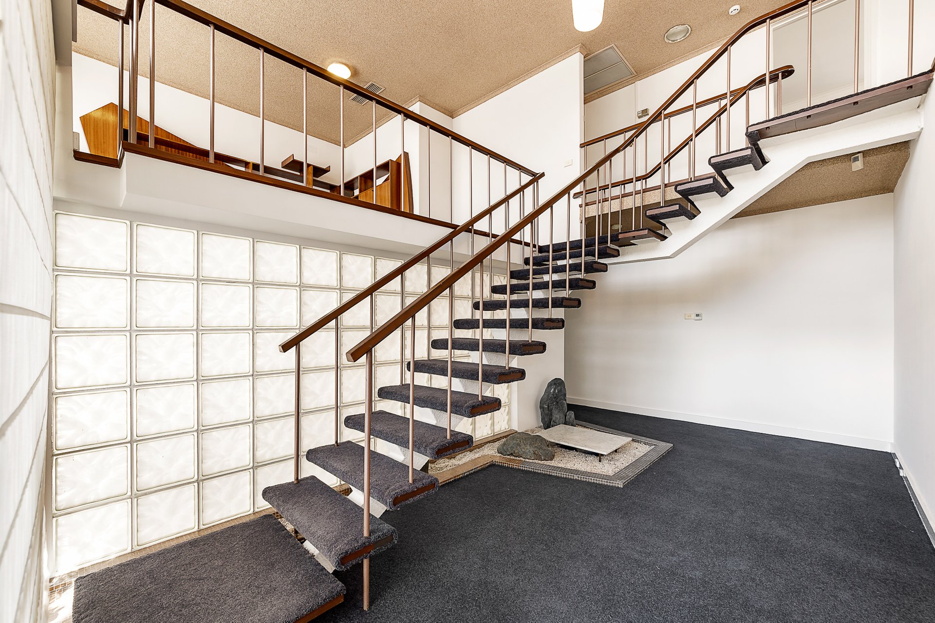 Property Gallery Thumbnail 3