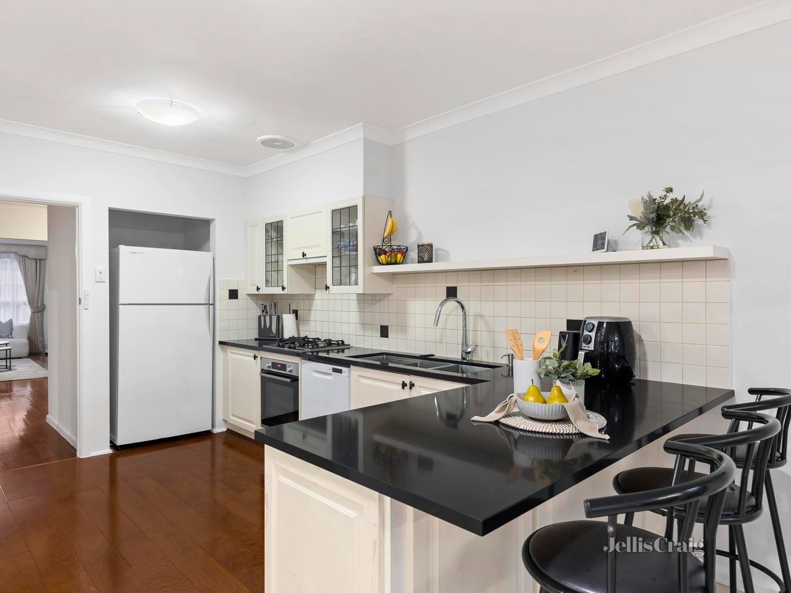 2 Moore Drive, Doncaster East image 3