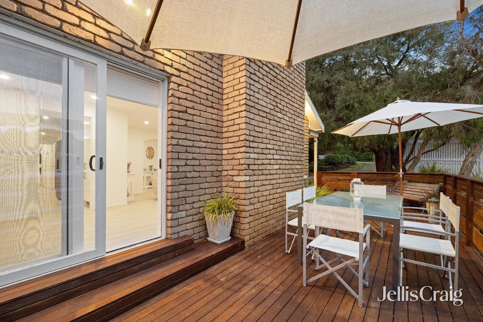 2 Morris Street, Blairgowrie image 16