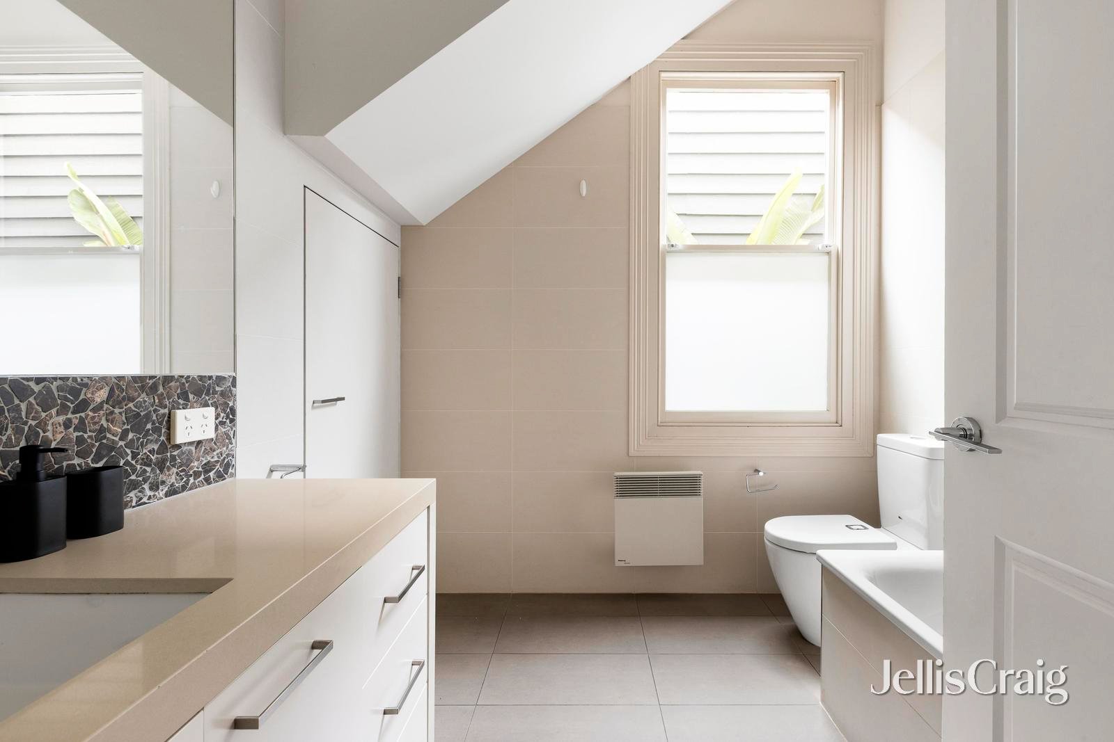 2 Mulgrave Street, Kensington image 6