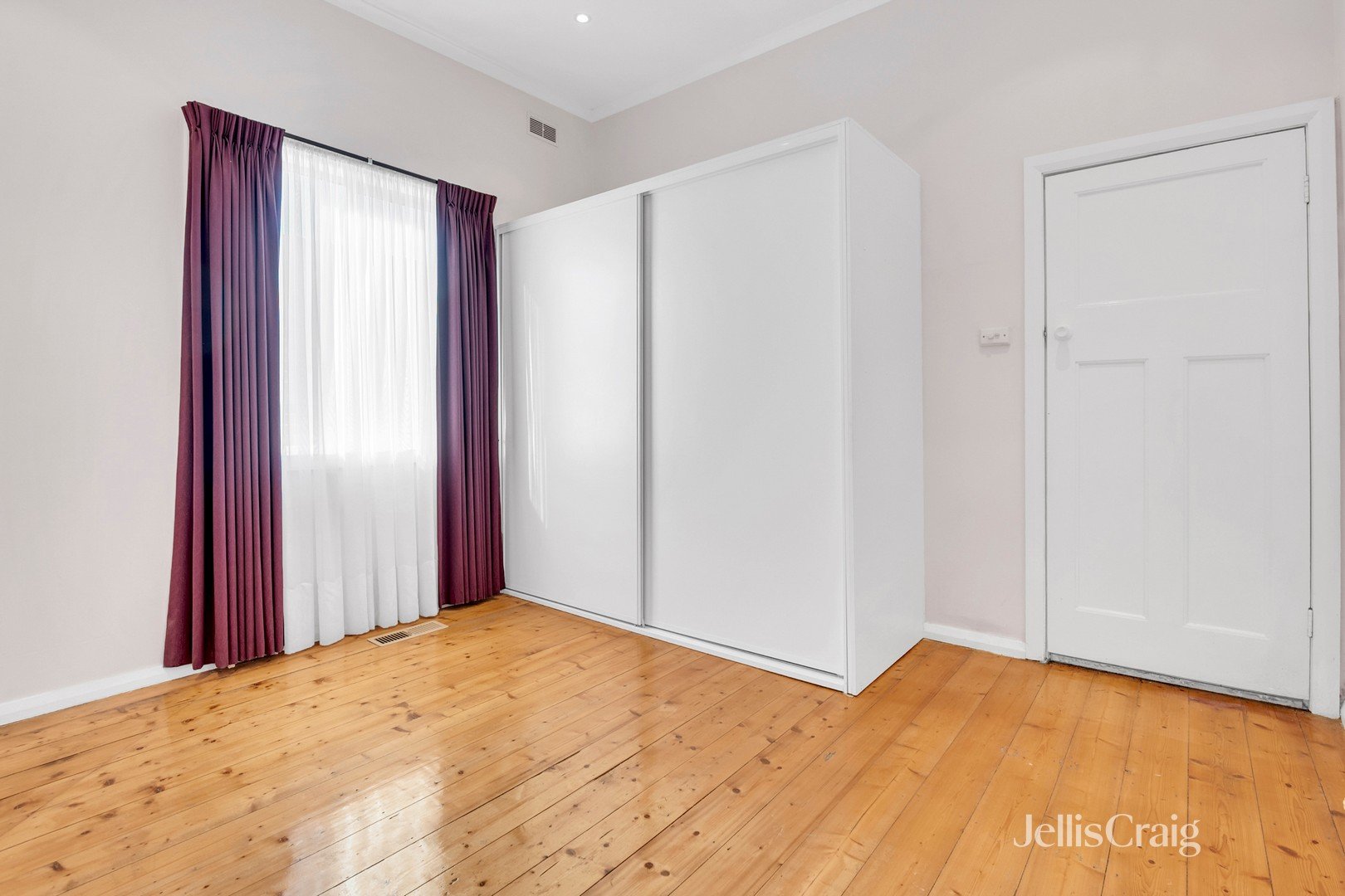 2 Murray Street, Coburg image 6