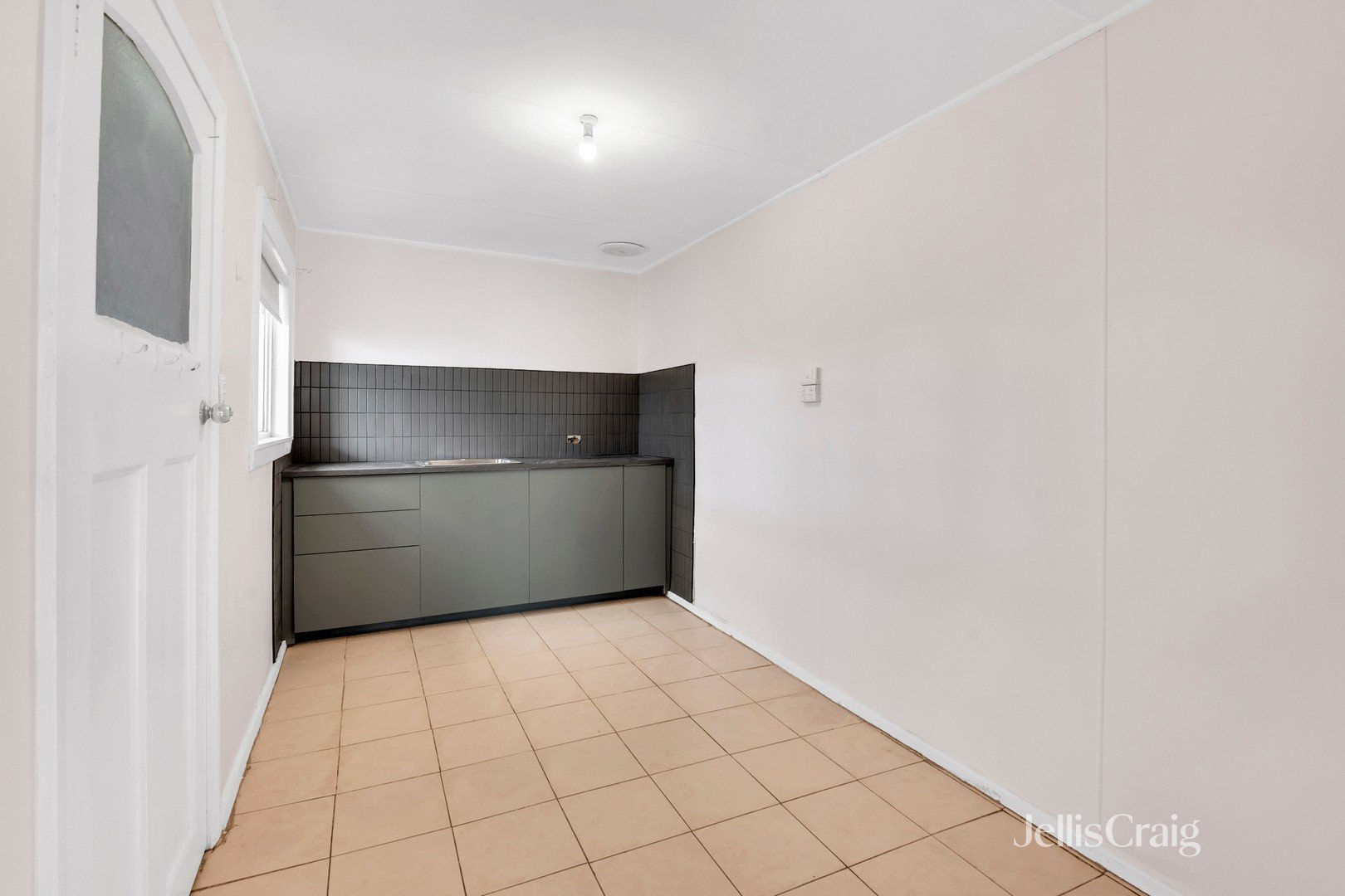 2 Murray Street, Coburg image 11